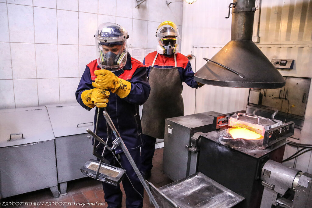 Золотые резервы России выросли до рекордных 2,36 тысячи тонн | Пикабу