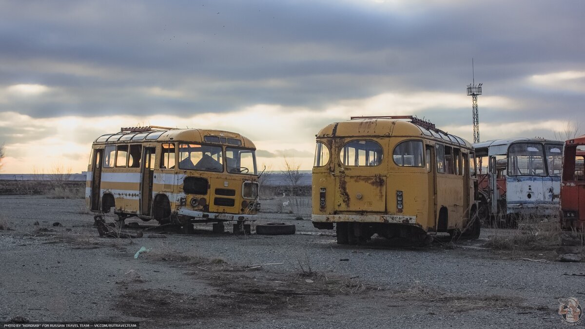 Нашли огромное кладбище советских автобусов в Закавказье. СССР ушёл, а  вместе с ним ушла цивилизация? | Пикабу