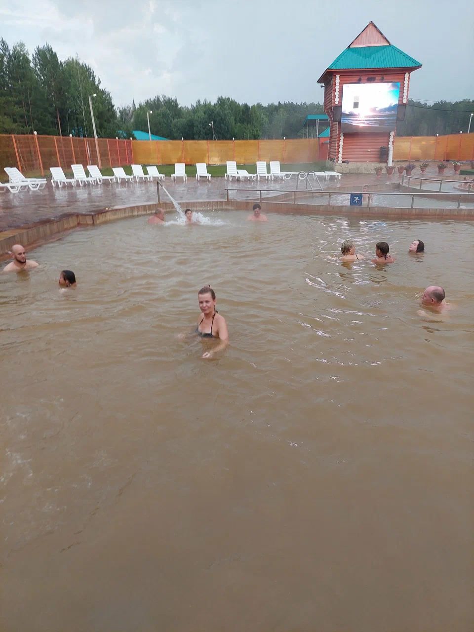 Акварель- Рыба гниет с головы, так же похоже и водоисточник Акварель |  Пикабу