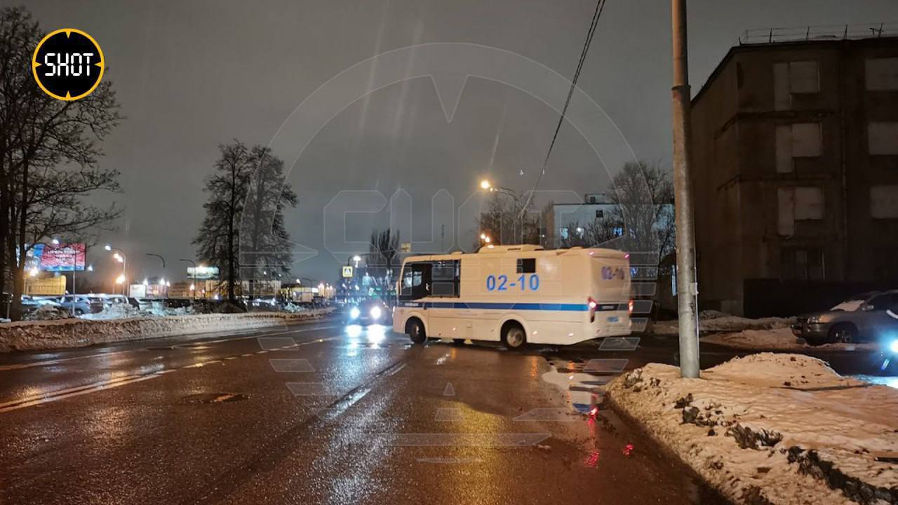 Силовики сорвали вторую часть тусовки Ивлеевой | Пикабу