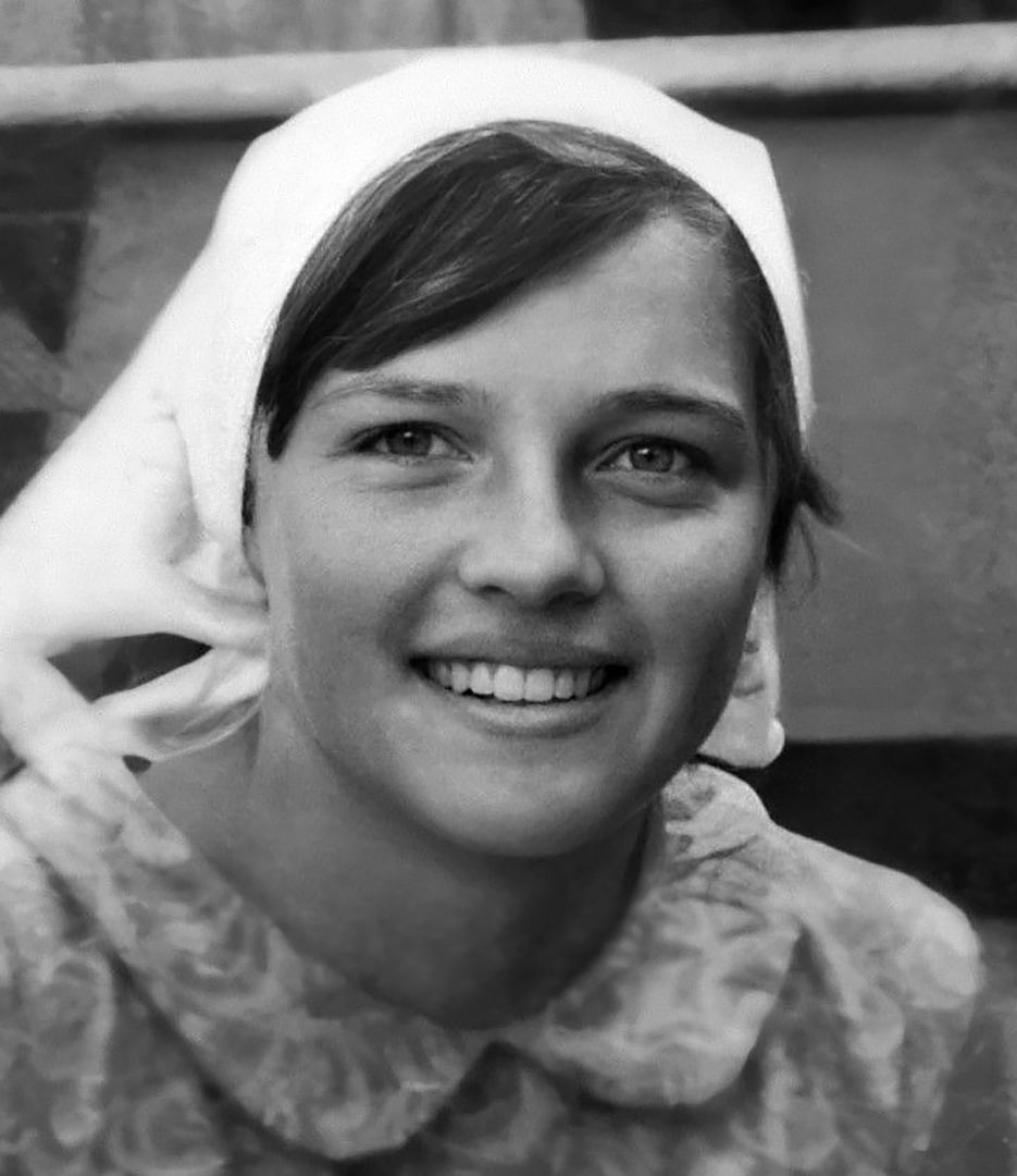 Людмила 15 лет. Август 1971 года. Неизвестный автор. Новосибирская ...