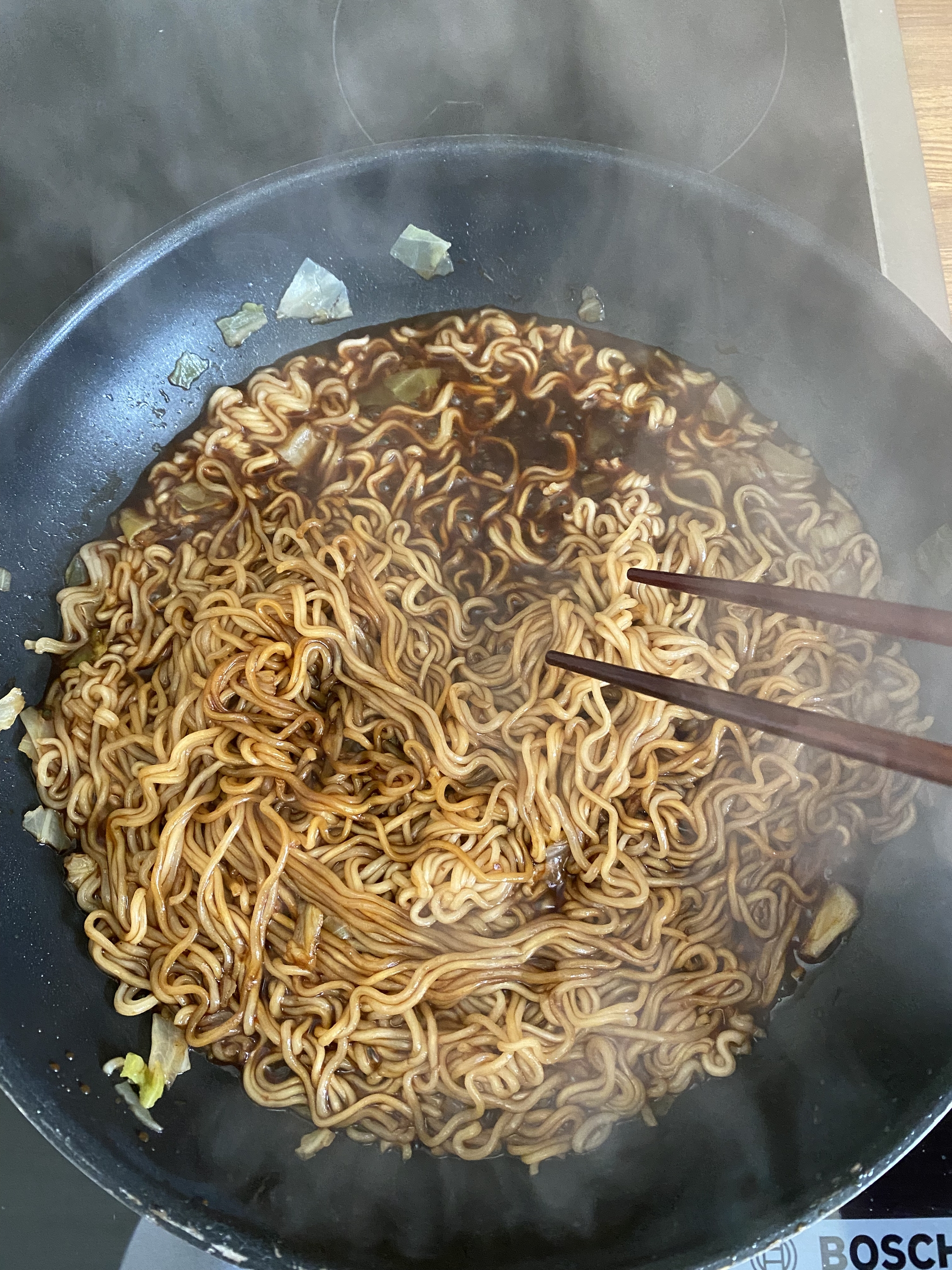 Доширакология. Особая якисоба. Обзор Samyang Buldak Yakisoba | Пикабу