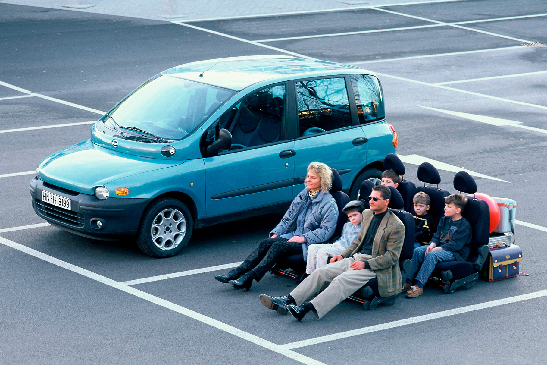 Могли, но не сумели: FIAT Multipla. Не ту машину назвали «Пикассо» | Пикабу