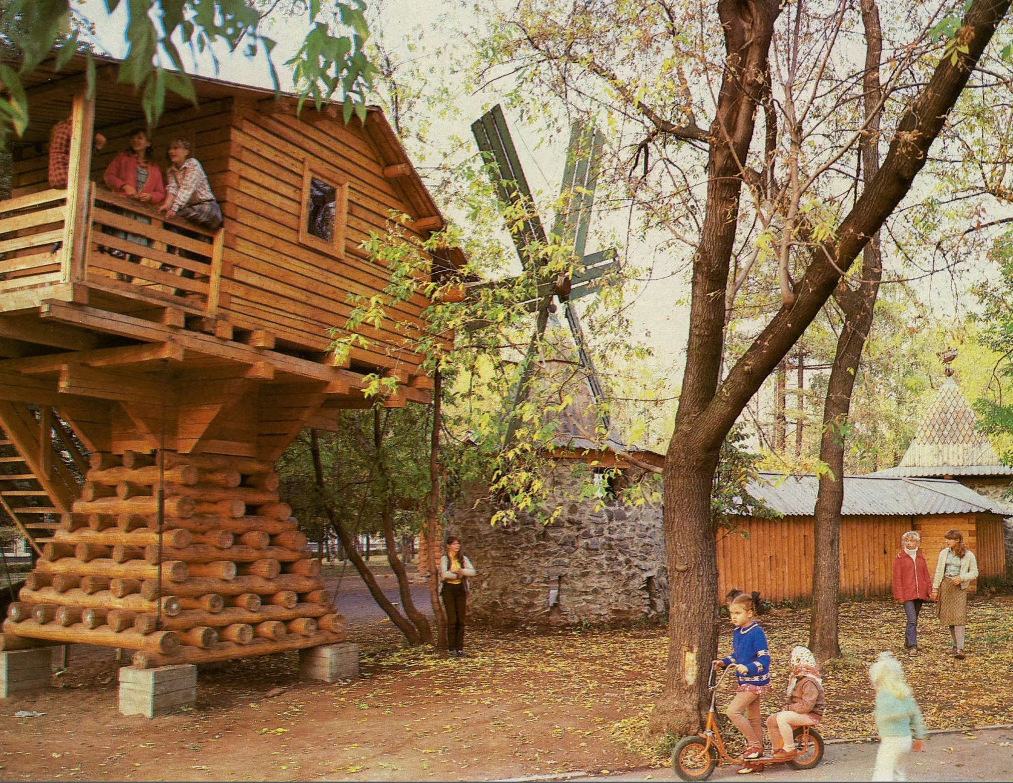 Детский городок в парке Горького, 1988 год | Пикабу