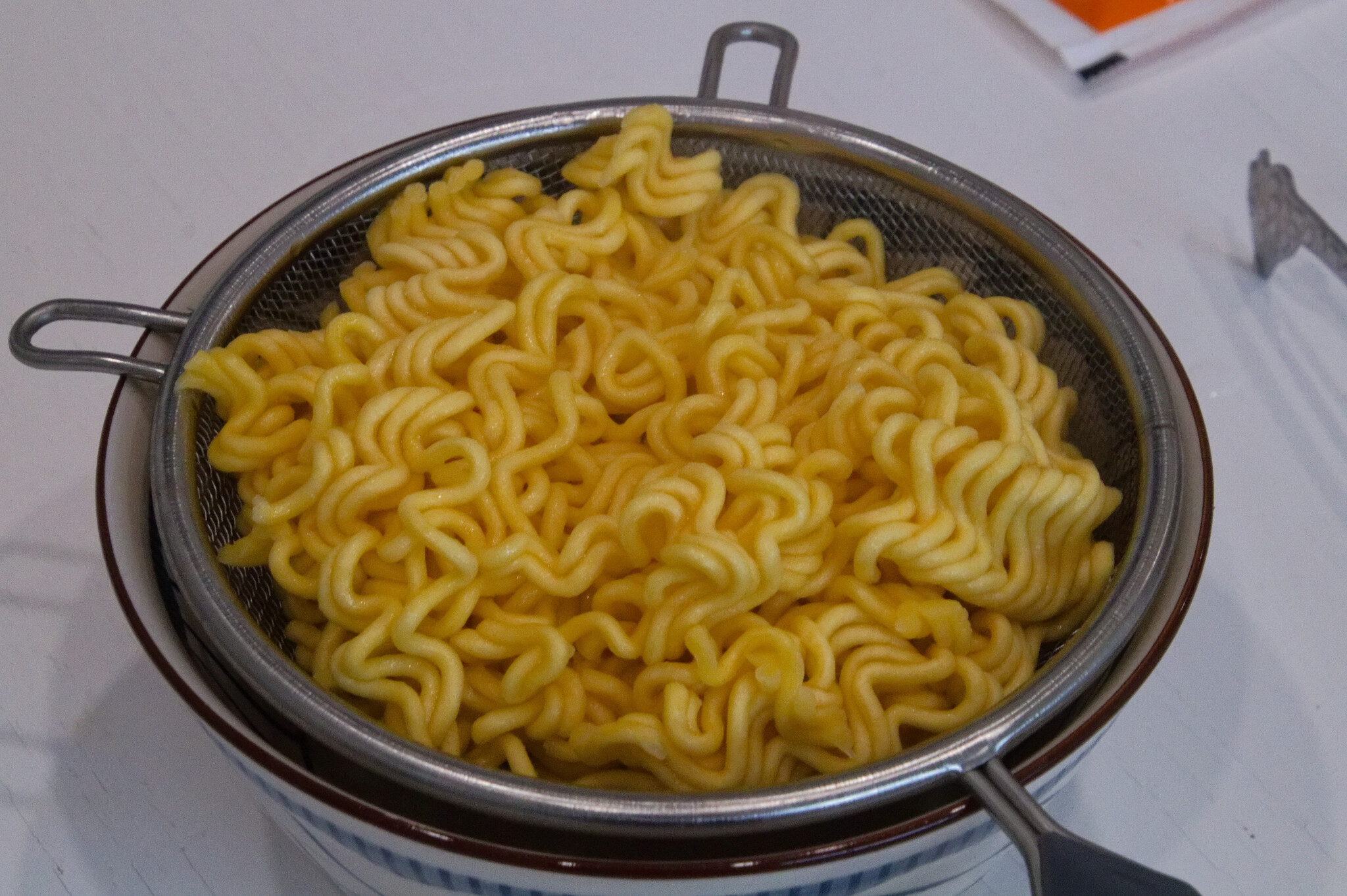 Даёшь краба! Точнее икру краба, а ещё точнее лапшу со вкусом икры краба ...