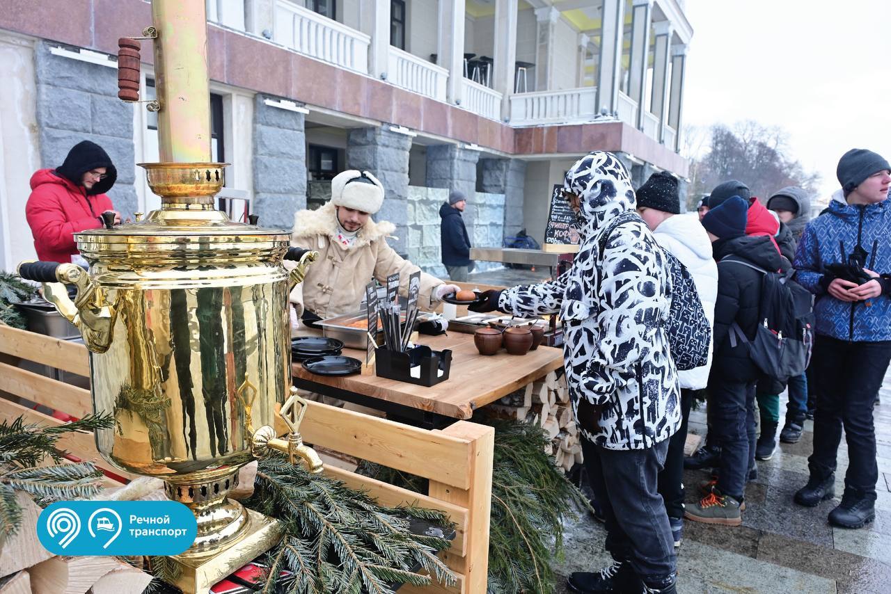 На Северном речном вокзале впервые открылись аттракционы для всей семьи |  Пикабу