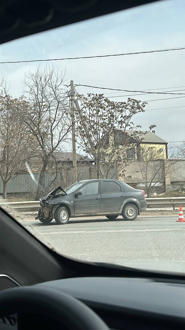 В Астрахани разбили тестовый автомобиль Geely Atlas 2024 | Пикабу