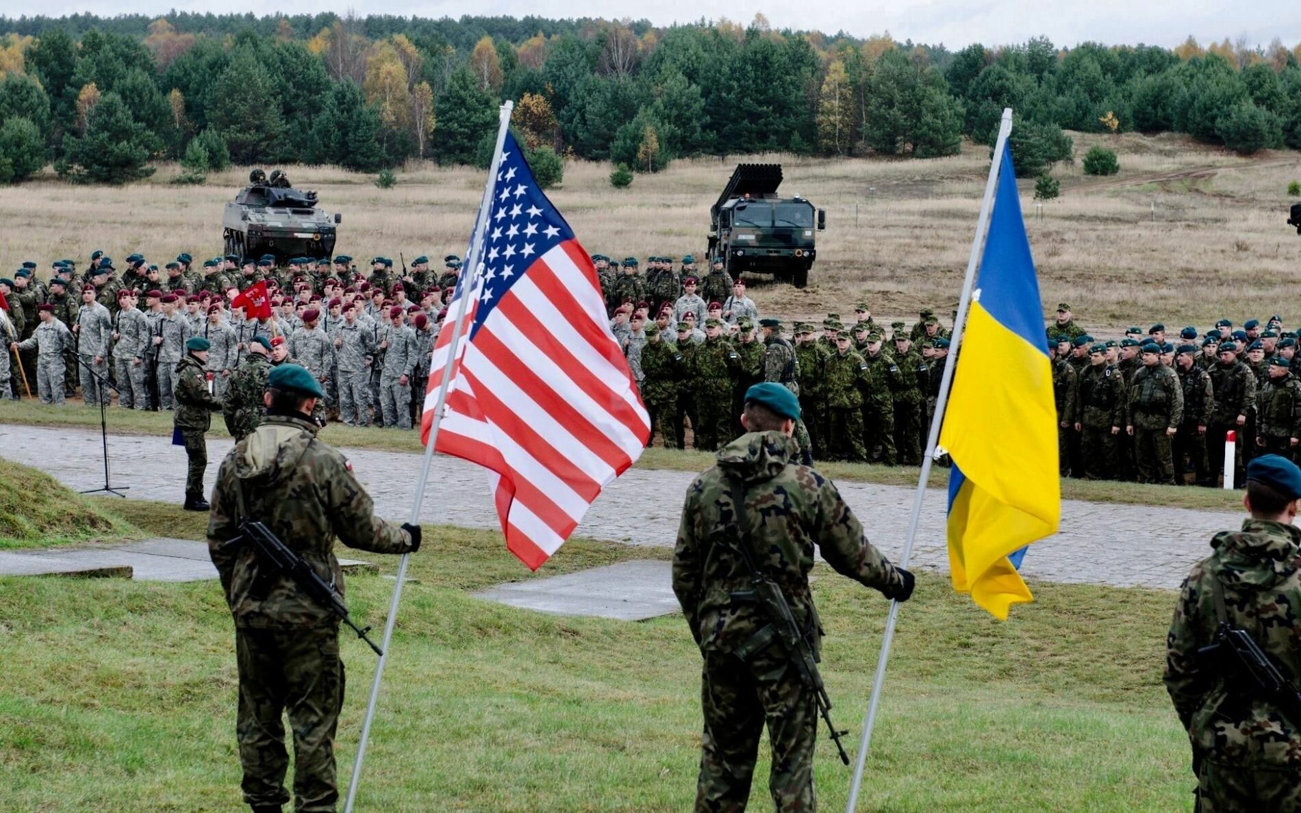 Военный союз Украины и США показывает признаки износа, пишут СМИ | Пикабу