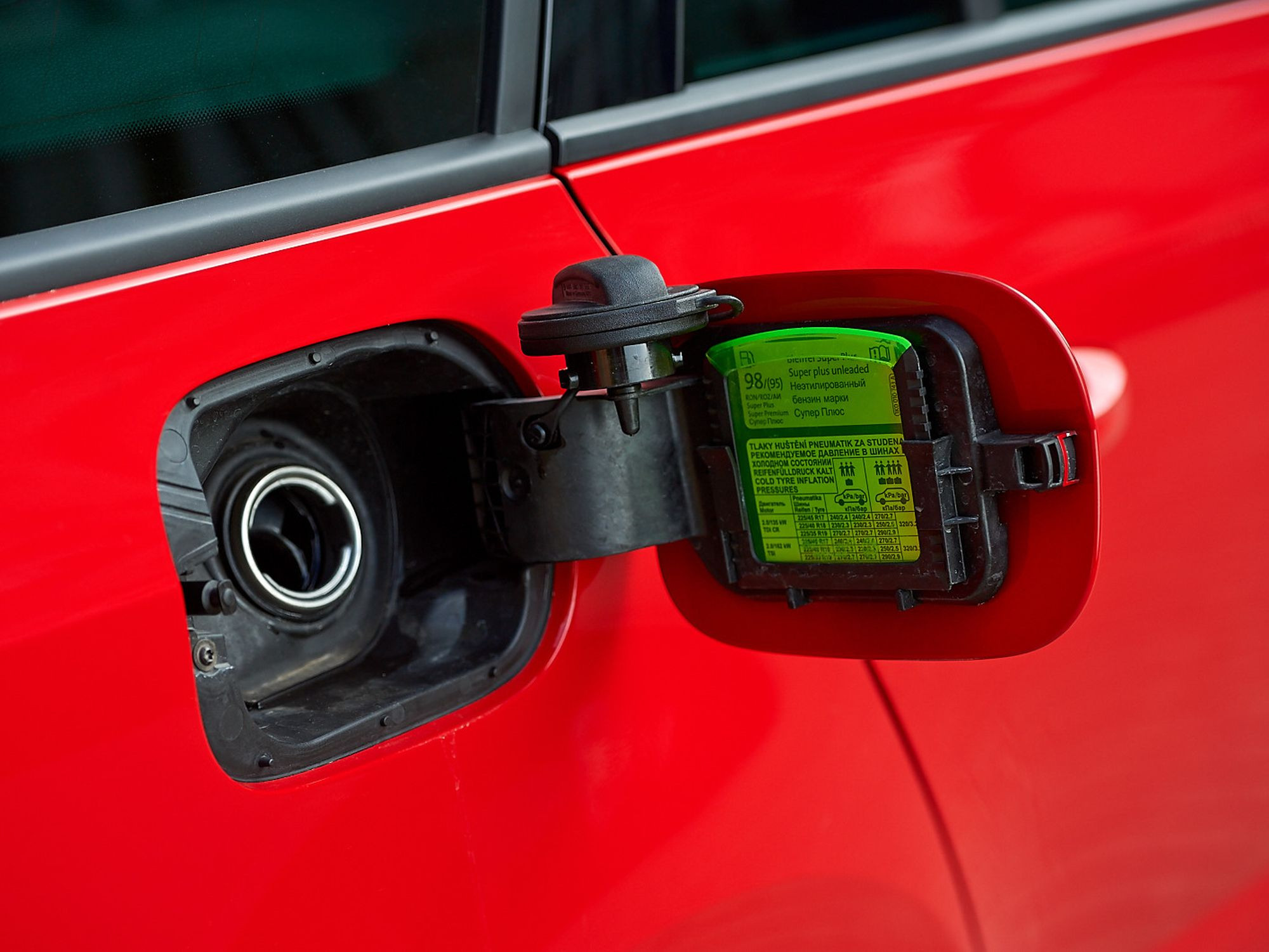 Мокрое дело: откуда в баке появляется вода и как её оттуда удалить | Пикабу