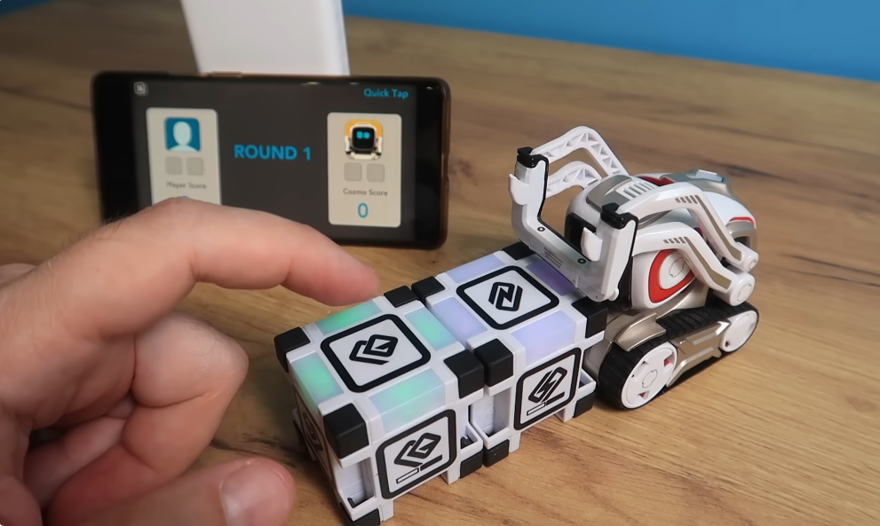 Cozmo peekaboo online