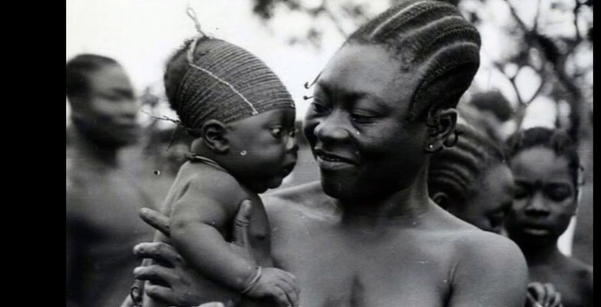 Трумбаш - необычное древнее оружие племени мангбету, известное еще в ...