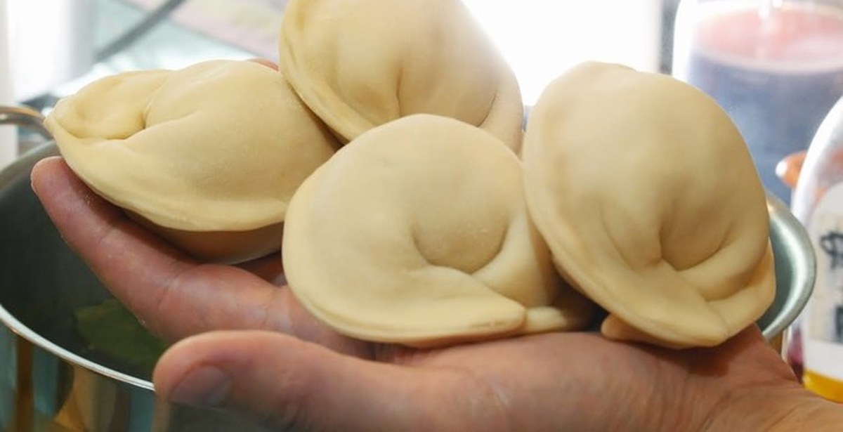 Пикабу пельмень. Пельмени в ванной мем. Сыр раклет швейцария. Пикабу пельмень. Пикабу пельмень.