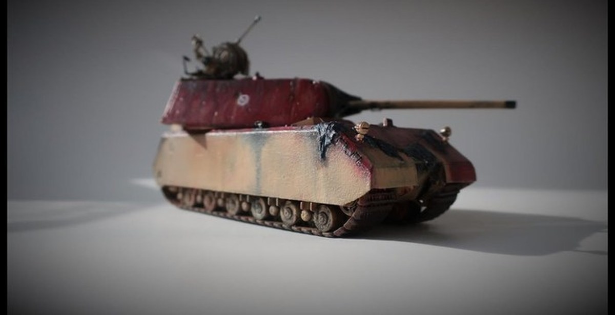 Маус 1. Танк Maus zvezda 1:72. Маус танк с боку фото.