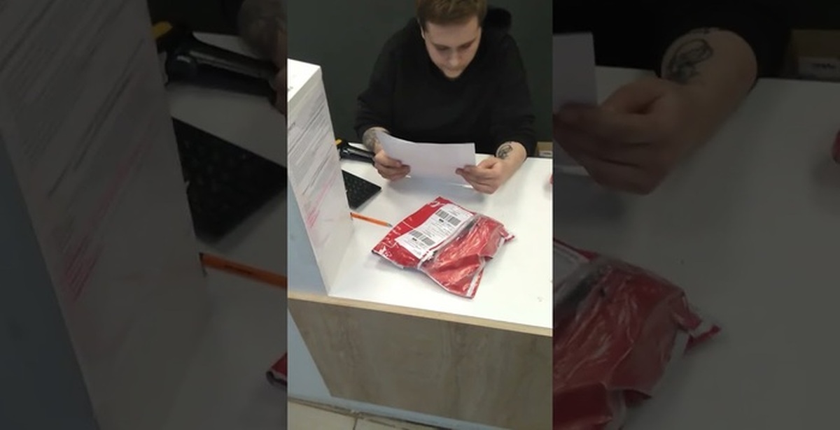 Фантазия сотрудника пвз Озон | Пикабу