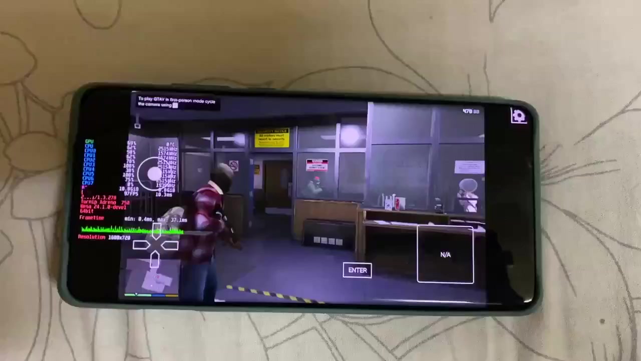 Чел запустил GTA V на OnePlus 12: